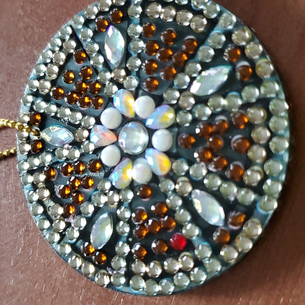 Elegant Crystal Key Holder